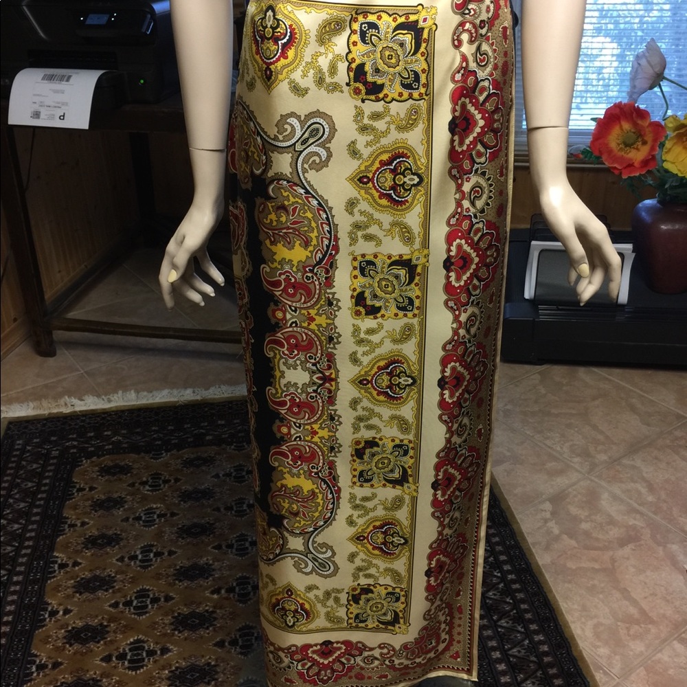 Dana Buchman wrap silk skirt size 8